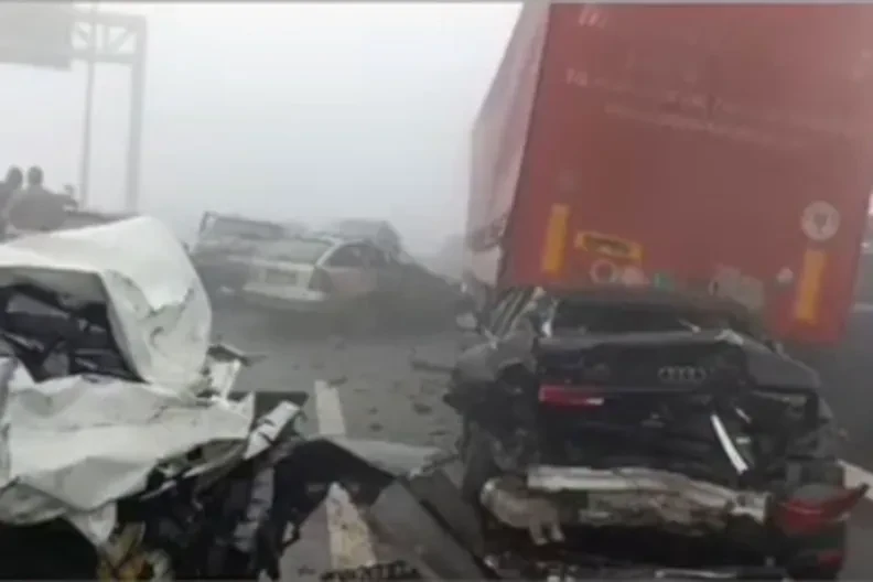 Detalji lančanog sudara na auto-putu "Miloš Veliki": Muškarac podlegao povredama